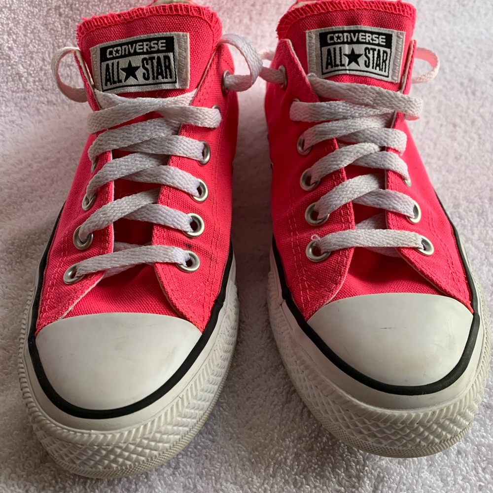Like new Women’s Low-Cut Converse
